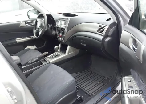 2010 Subaru Forester 2.5X Premium z USA, uszkodzony, nr VIN JF2SH6CC2AH720947